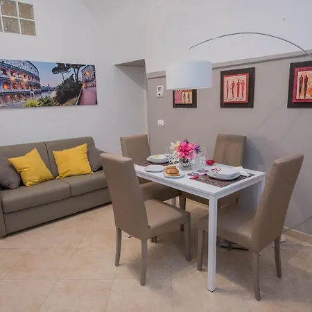 Lhostin Colosseum 174 Apartman *